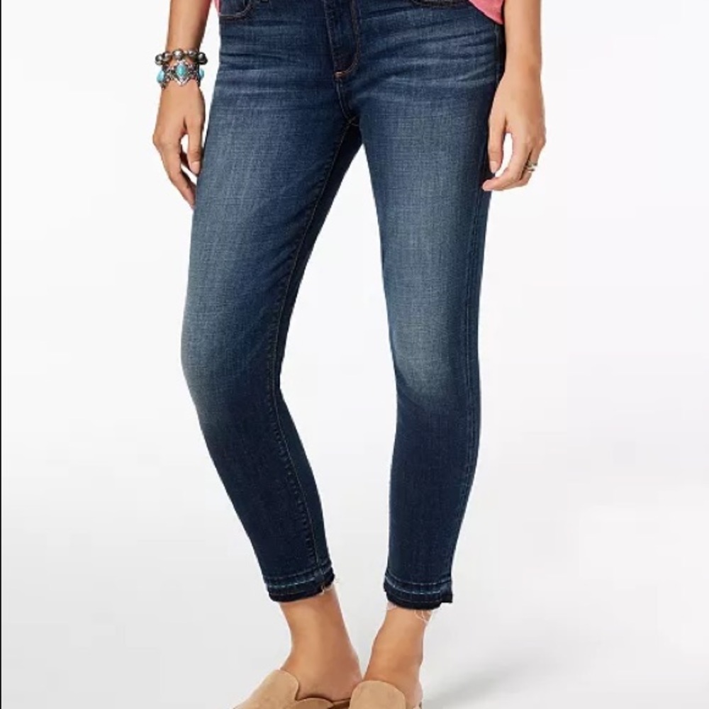 Ava Capri Skinny Jeans